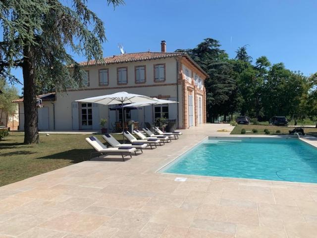 Chambre D'Hotes Et Table D'Hotes Domaine De La Terrasse Sas Et Gite Anda Montauban Lacourt-Saint-Pierre Exteriör bild