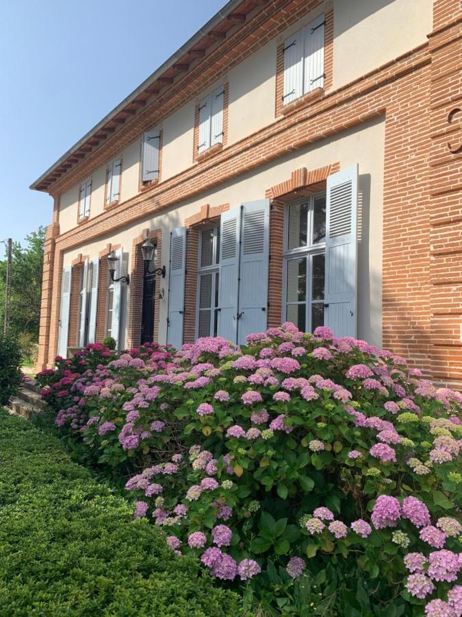 Chambre D'Hotes Et Table D'Hotes Domaine De La Terrasse Sas Et Gite Anda Montauban Lacourt-Saint-Pierre Exteriör bild